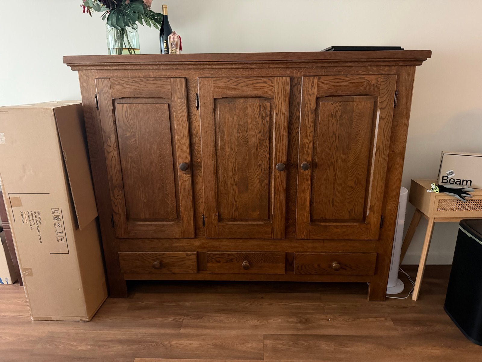Massief houten dressoir/kast met 3 deuren en 3 lades, Antiek en Kunst, Ophalen
