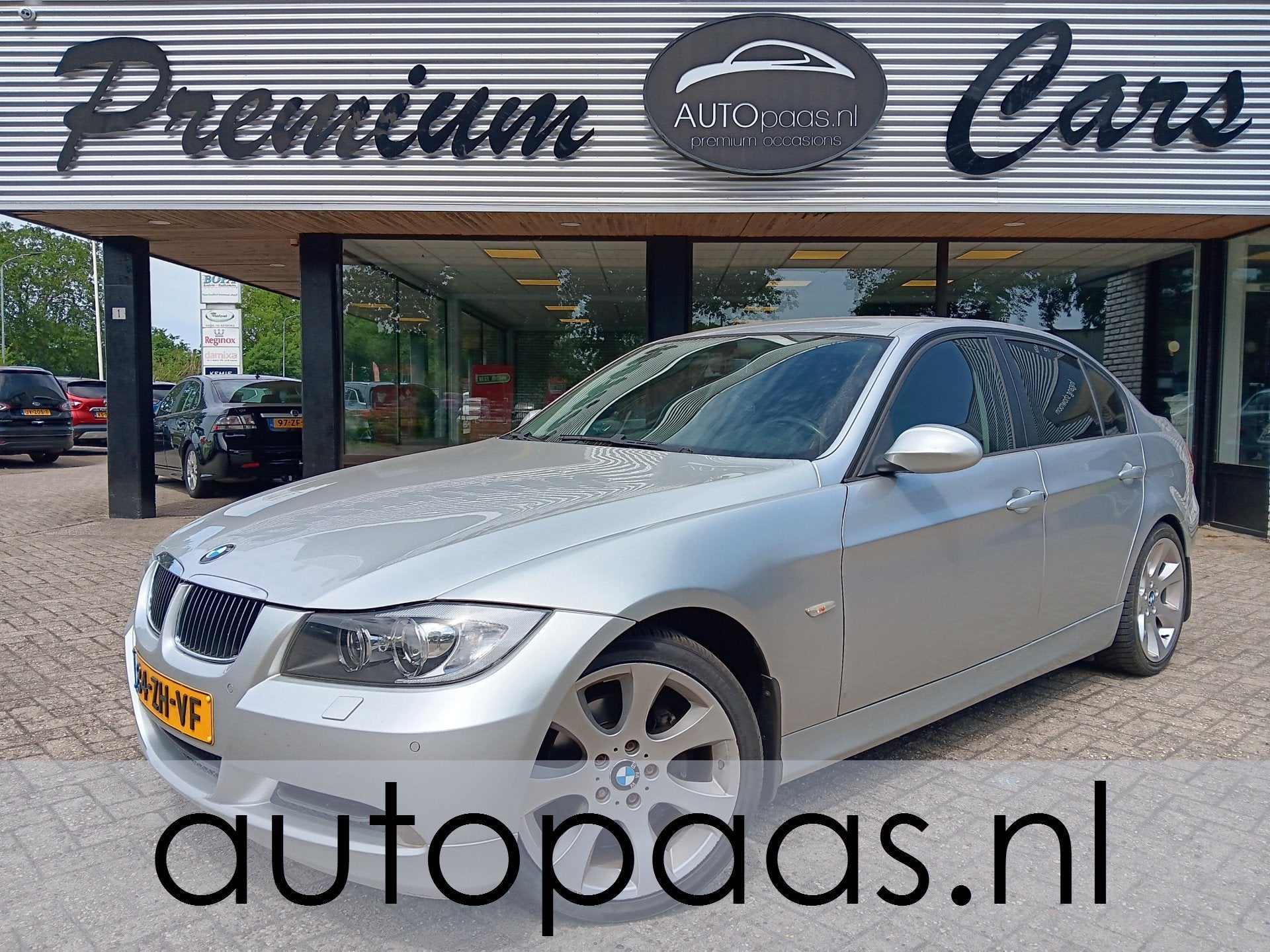 BMW 3 Serie 318i Business Line|ORG NL|DEALERONDH|NAV GROOT|C, Auto's, Zwart, Parkeersensor, Origineel Nederlands, Handgeschakeld