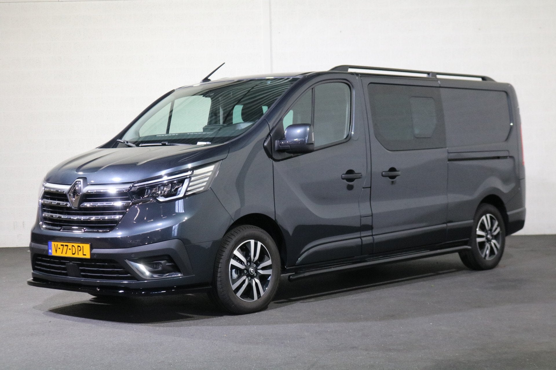 Renault Trafic 2.0 dCi 170pk L2 H1 DC Airco Navigatie Camera, Stof, Gebruikt, Euro 6, 4 cilinders
