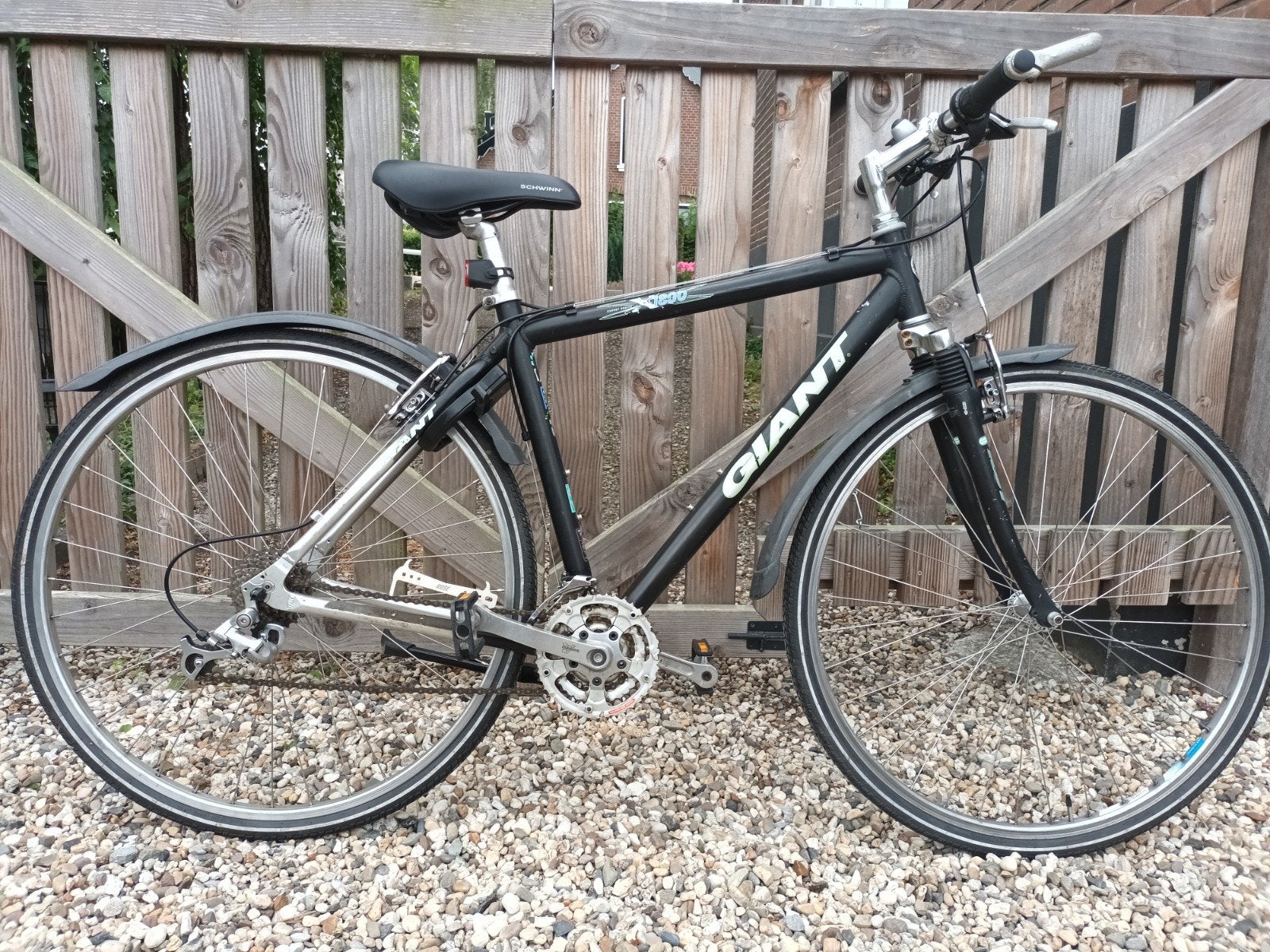 Giant x1800 cross hybride tourfiets 3x8 versnellingen 50cm, Fietsen en Brommers, Fietsen | Heren | Sportfietsen en Toerfietsen