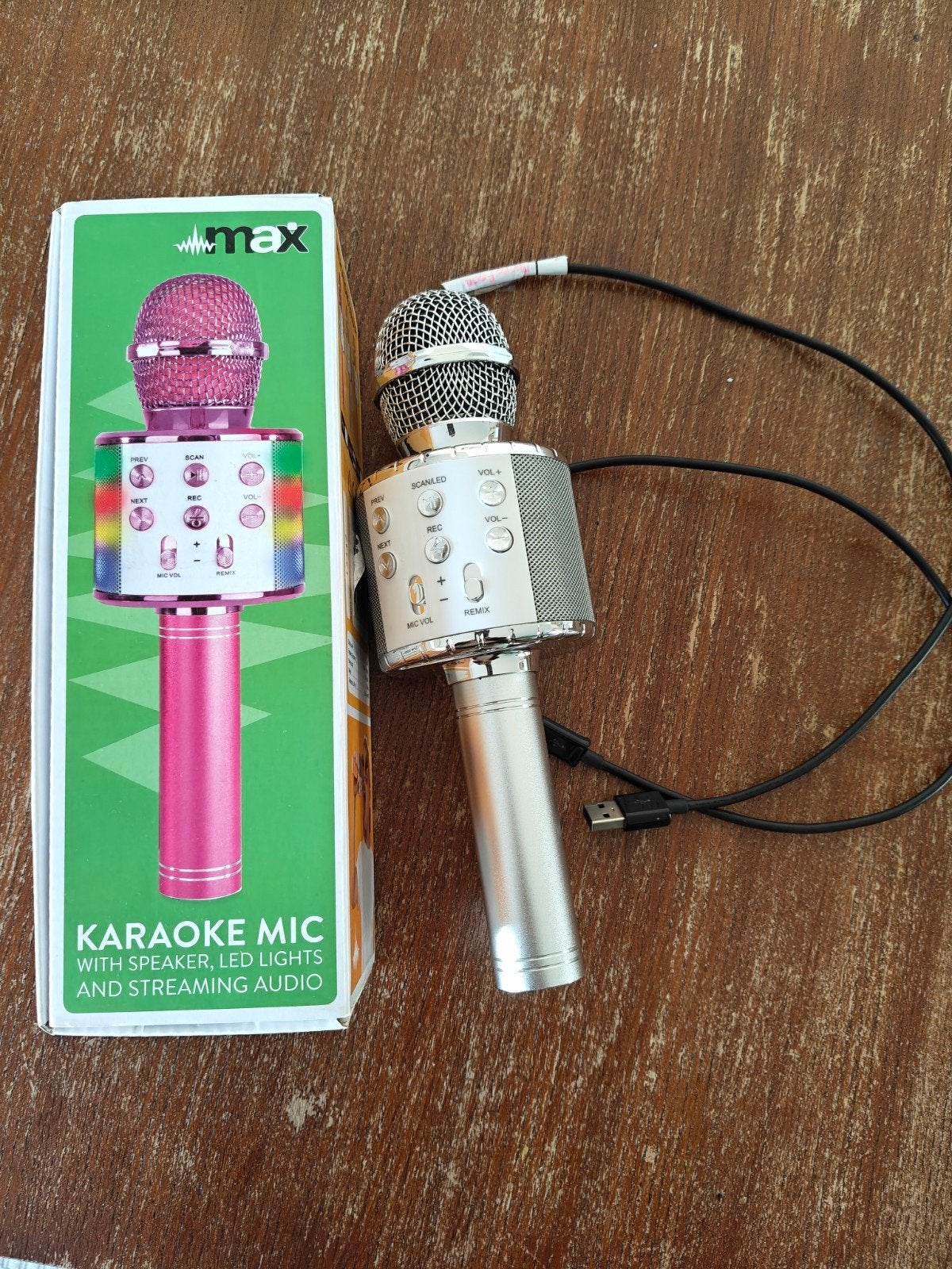 Karaoke microfoon met speaker, led licht en streaming audio, Ophalen, Zo goed als nieuw, Complete set