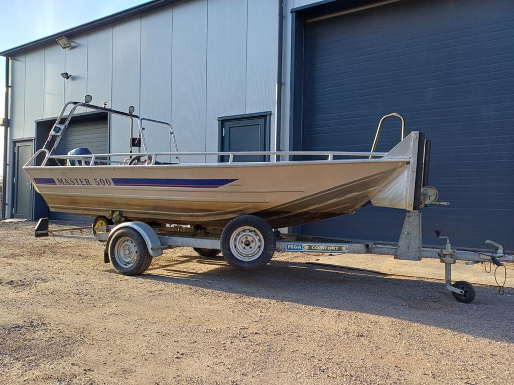 Alluminium consoleboot met trailer en buitenboordmotor, Ophalen, Viertaktmotor, Zo goed als nieuw, 2 m