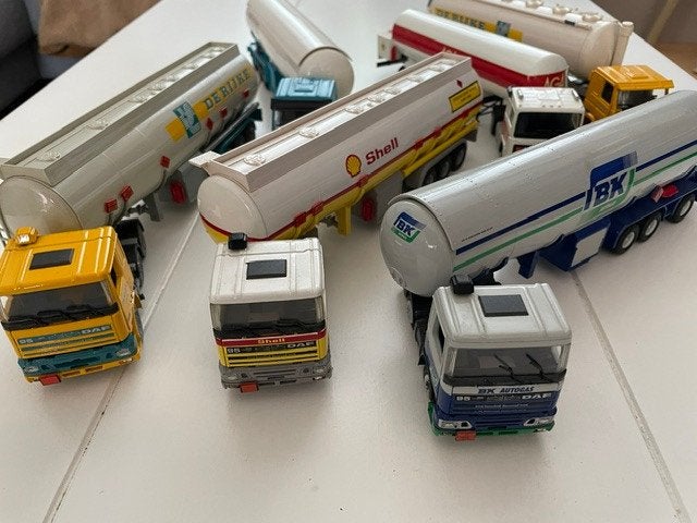 Miniatuur vrachtwagens diverse trucks Tekno, Ophalen, Zo goed als nieuw, Bus of Vrachtwagen, Tekno