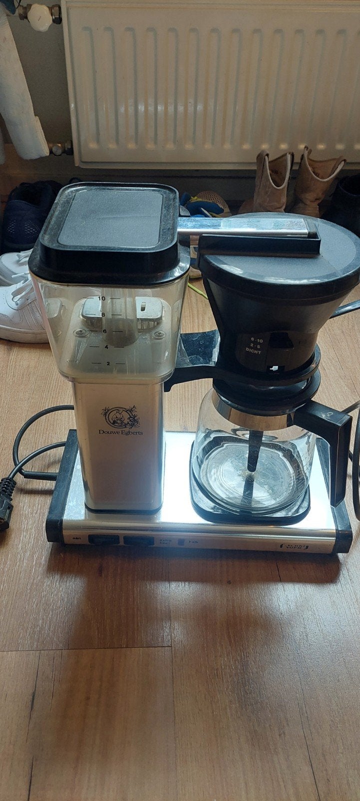 Douwe Egberts Technivorm koffiezetapparaat, Ophalen, Koffiemachine
