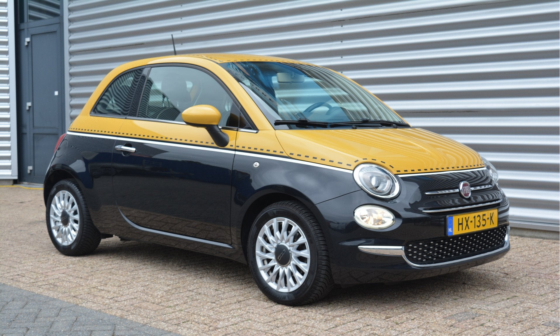 Fiat 500 0.9 TwinAir Lounge Airco/Navi/Org NL (bj 2015), Auto's, Voorwielaandrijving, Dealer onderhouden, Stof, Gebruikt