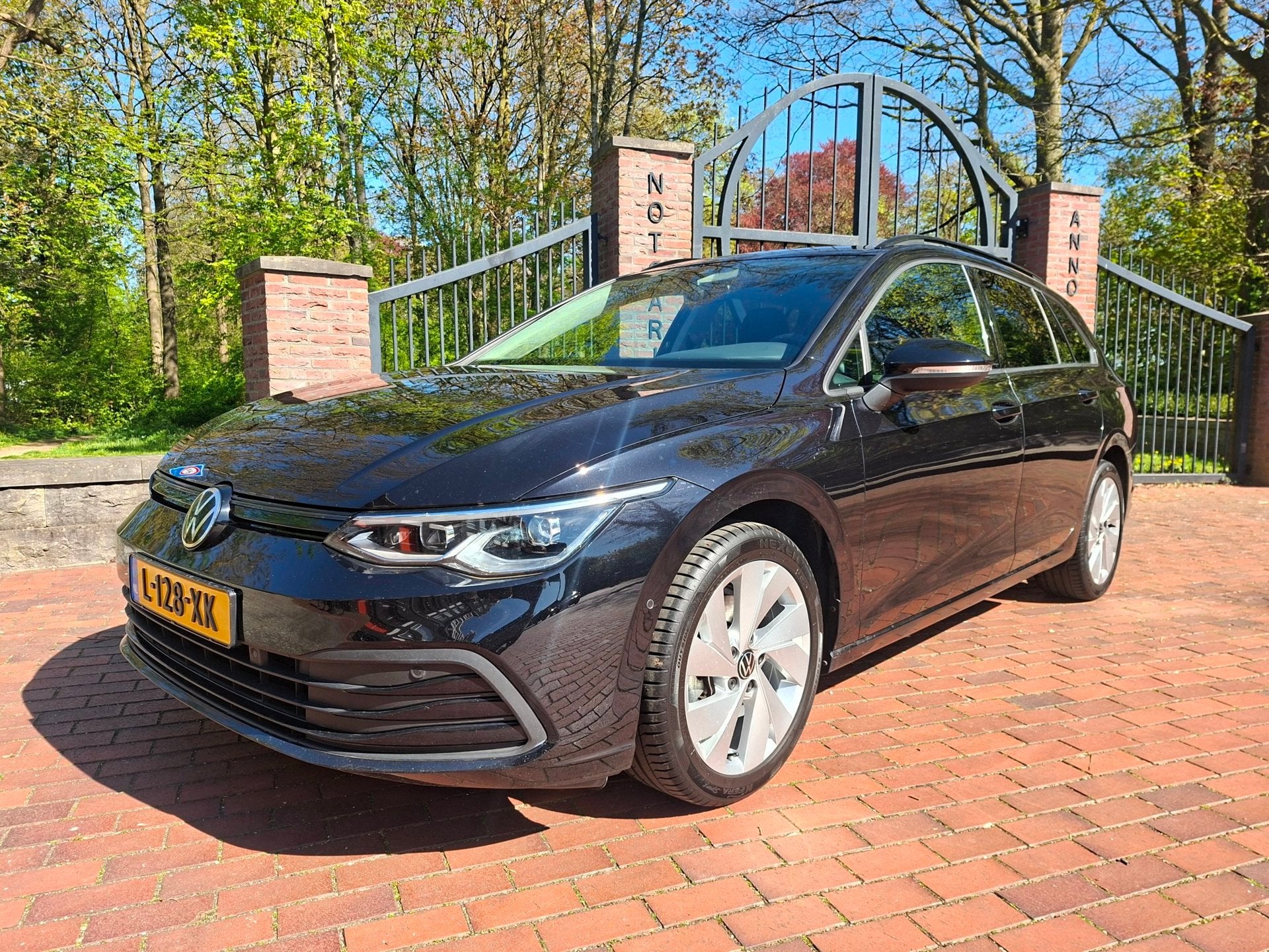 Foto 6 van Volkswagen Golf Variant 1.5 TSI Virtual Apple car. Stoelverw