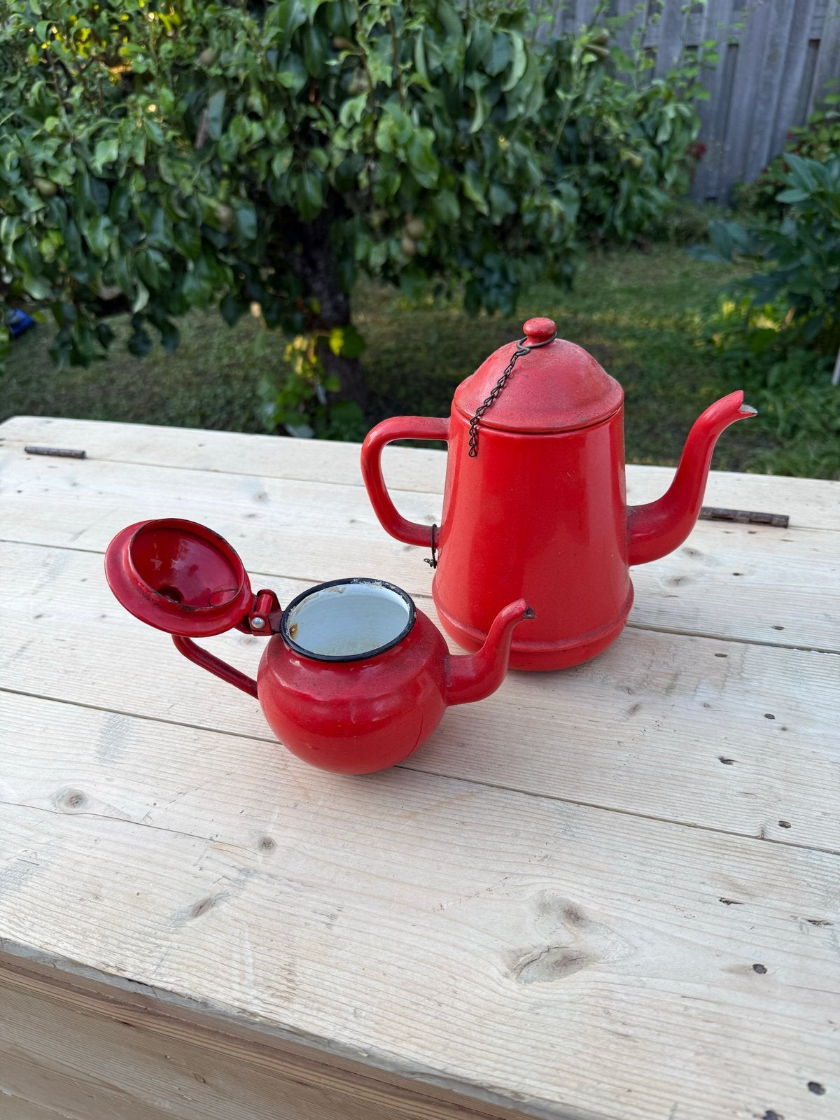 Vintage rode emaille koffie- en theepot set, Ophalen