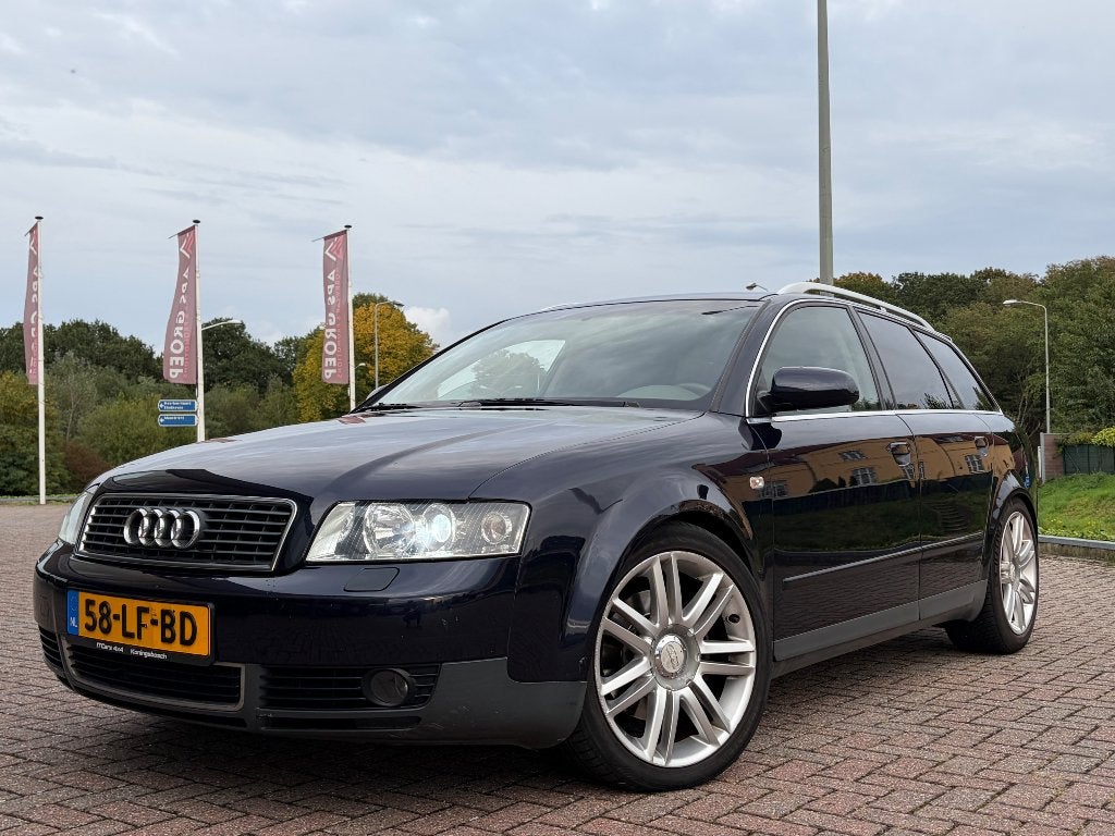 Audi A4 2.4 v6 automaaat 2002, Auto's, Beige, Blauw, A4, Leder