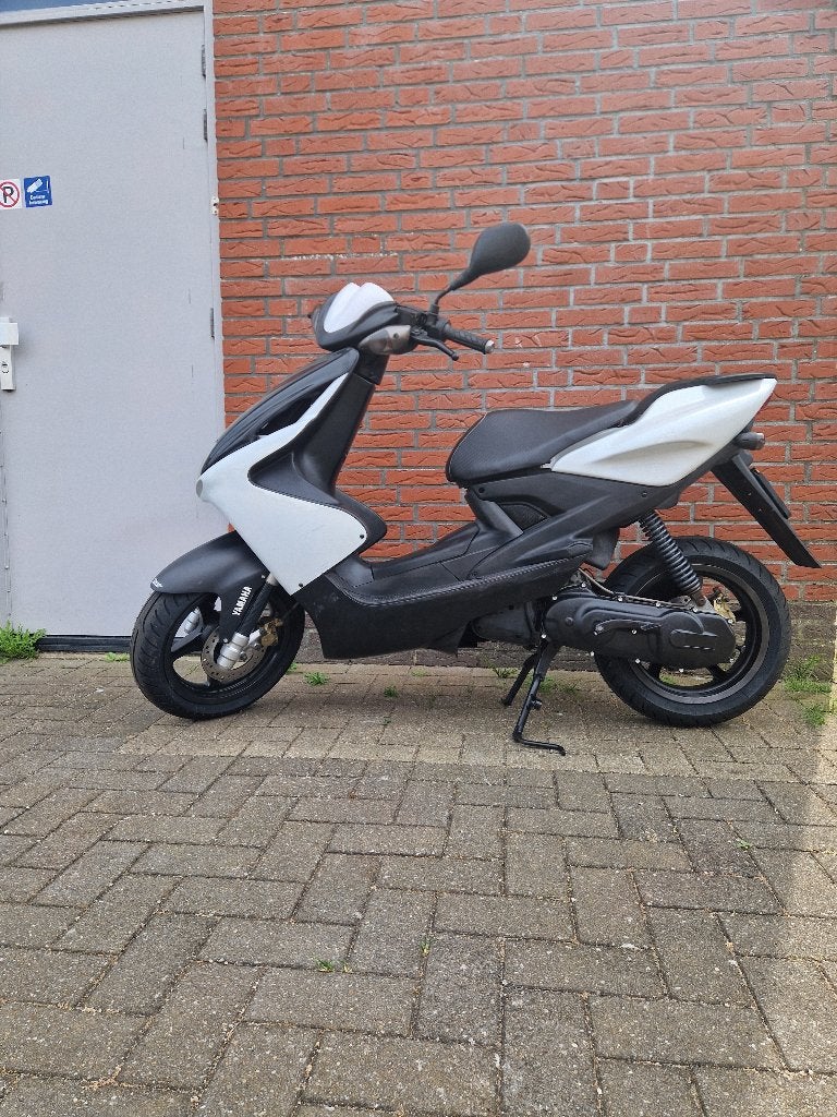 Yamaha Aerox 45km 2 takt bj 2012 nette staat, Ophalen, Gebruikt, Aerox, Maximaal 45 km/u