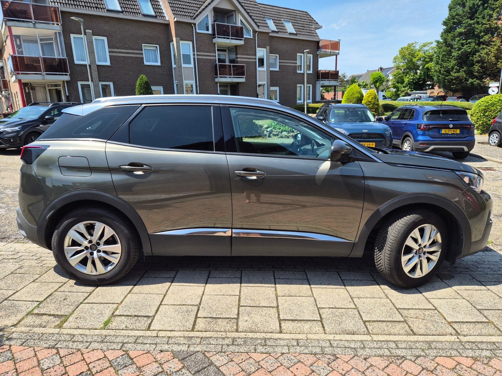 Peugeot 3008 1.2 Puretech 130pk S&S 2017 Grijs, Auto's, Stof, Zwart, 1199 cc, Parkeersensor