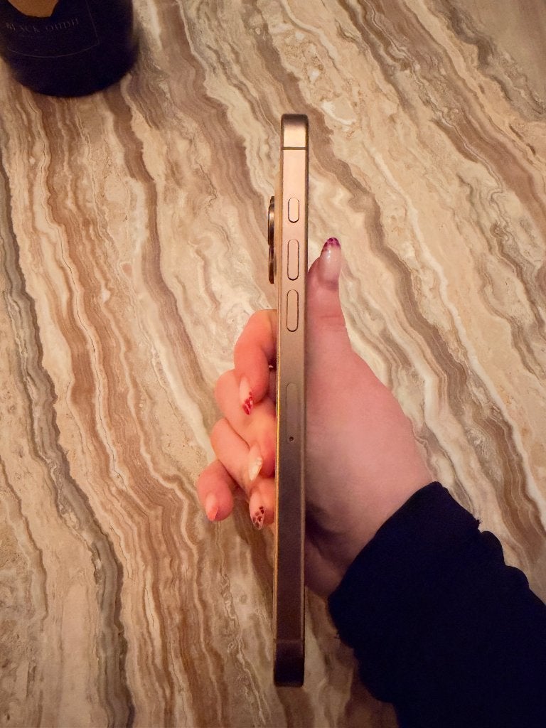 Foto 4 van iPhone 16 pro max