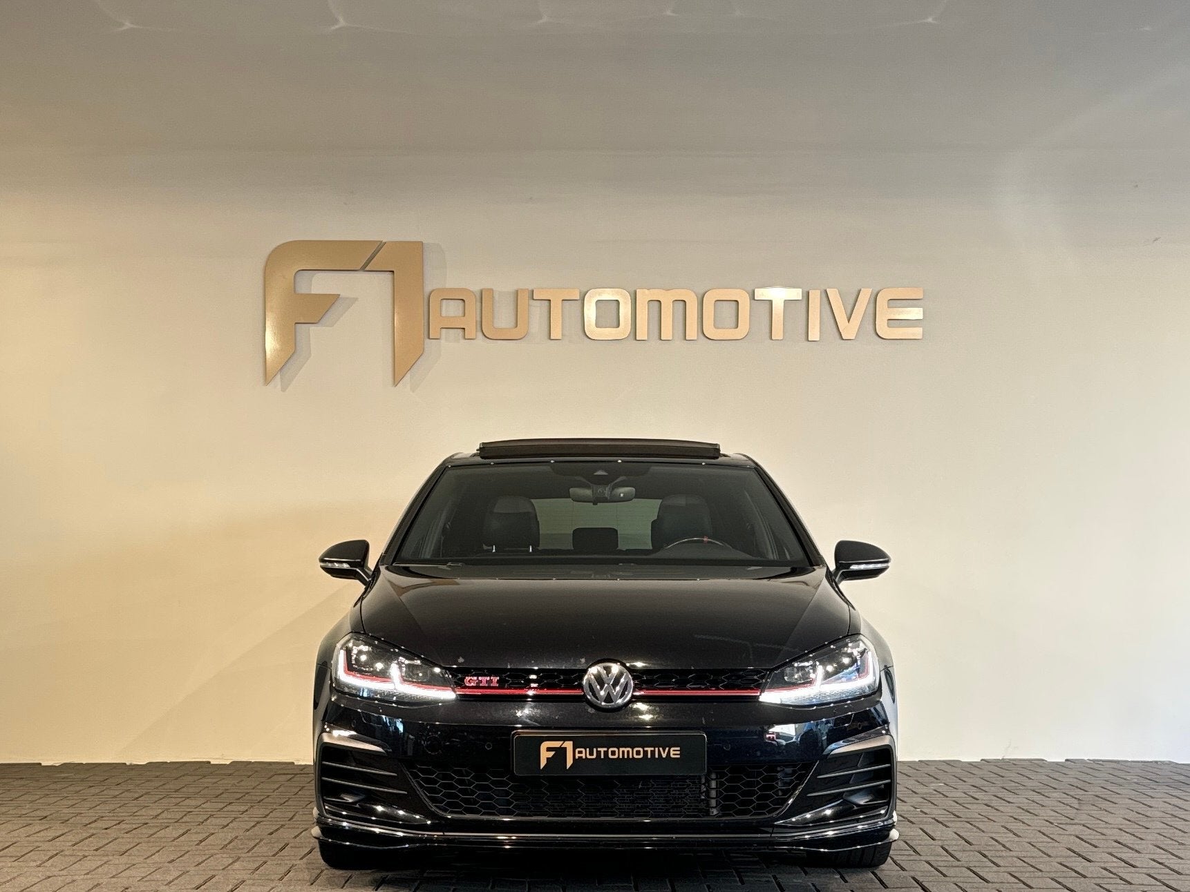 Volkswagen GOLF 2.0 TSI GTI TCR Pano|Akra|Dynaudio|Camera|Bl, 1330 kg, 15 km/l, Gebruikt, Euro 6