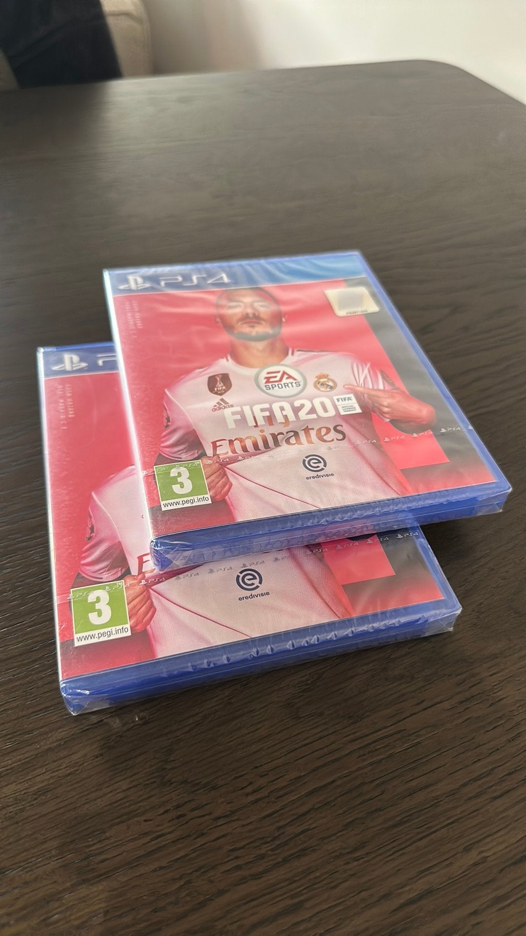 2 X Fifa 20 - NIEUW & GESEALD | verzamelaars item, Ophalen, Nieuw, Sport, 3 spelers of meer