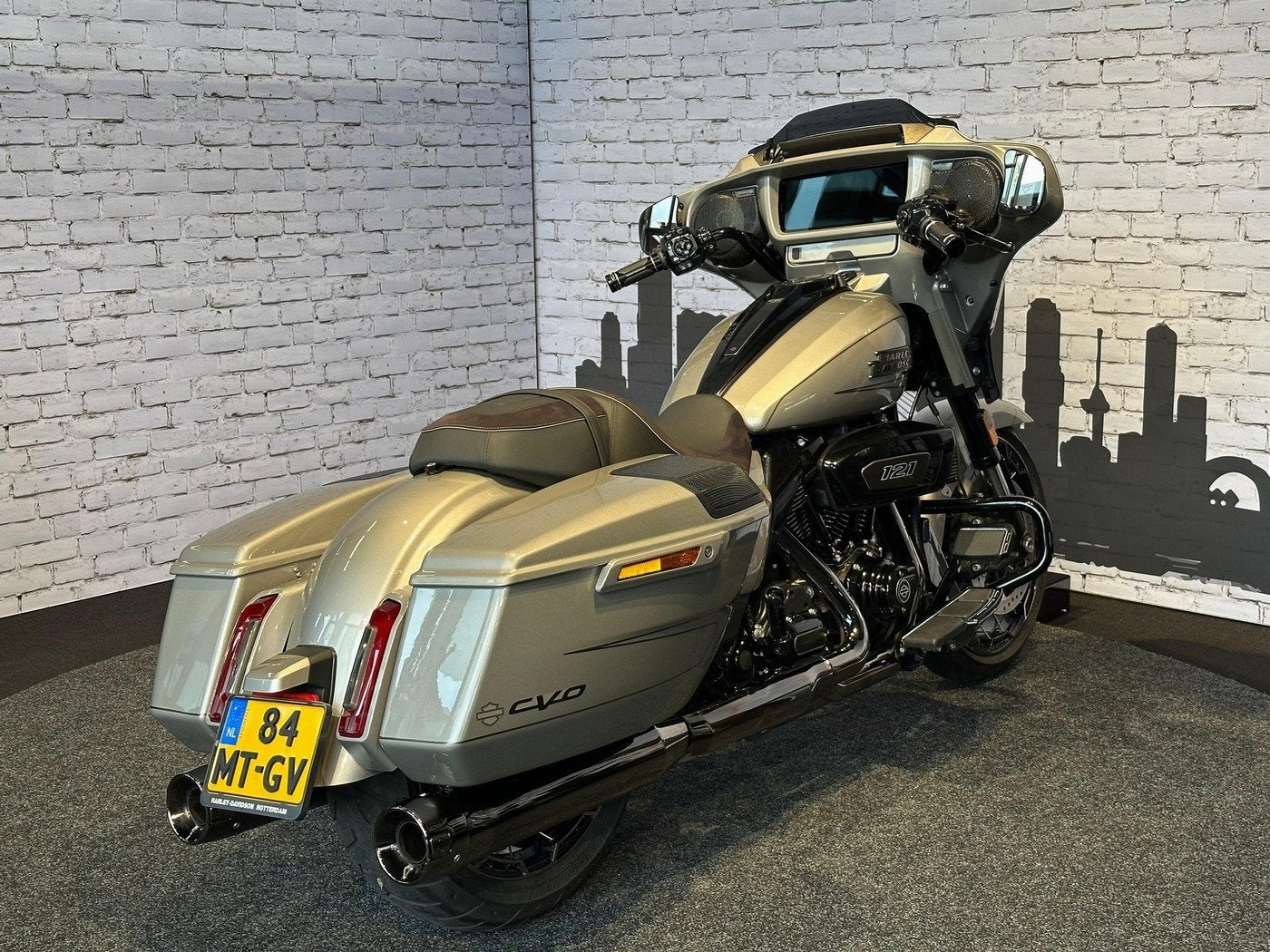 Harley-Davidson FLHXSE CVO STREET GLIDE (bj 2023), Motoren, Laan van Vredenoord 33
2289 DA  RIJSWIJK, NL, Meer dan 35 kW, Overig