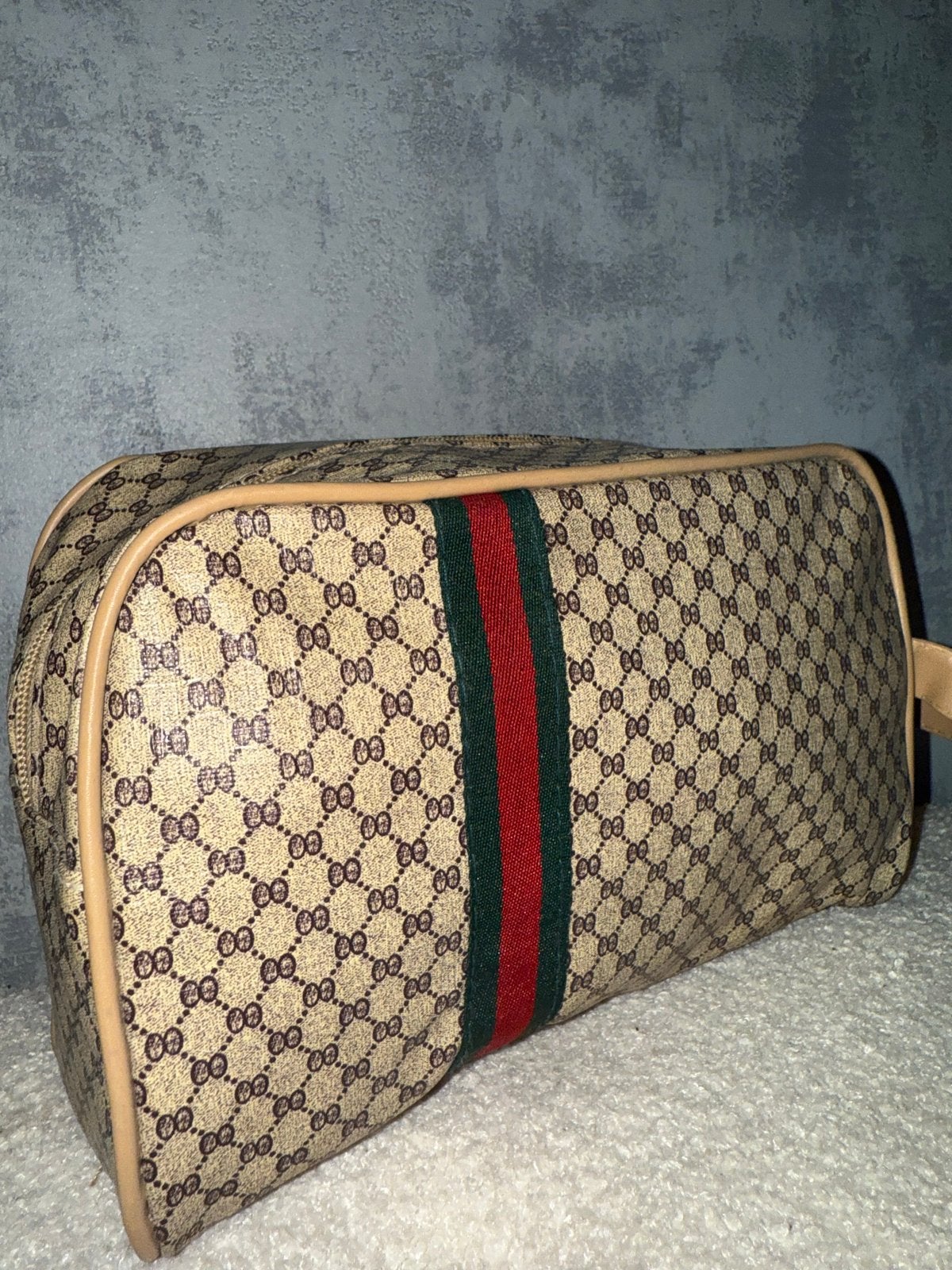 Gucci Toilettas - GG Monogram met Web Stripe, Ophalen of Verzenden, Gebruikt, Beige, Heer of Dame