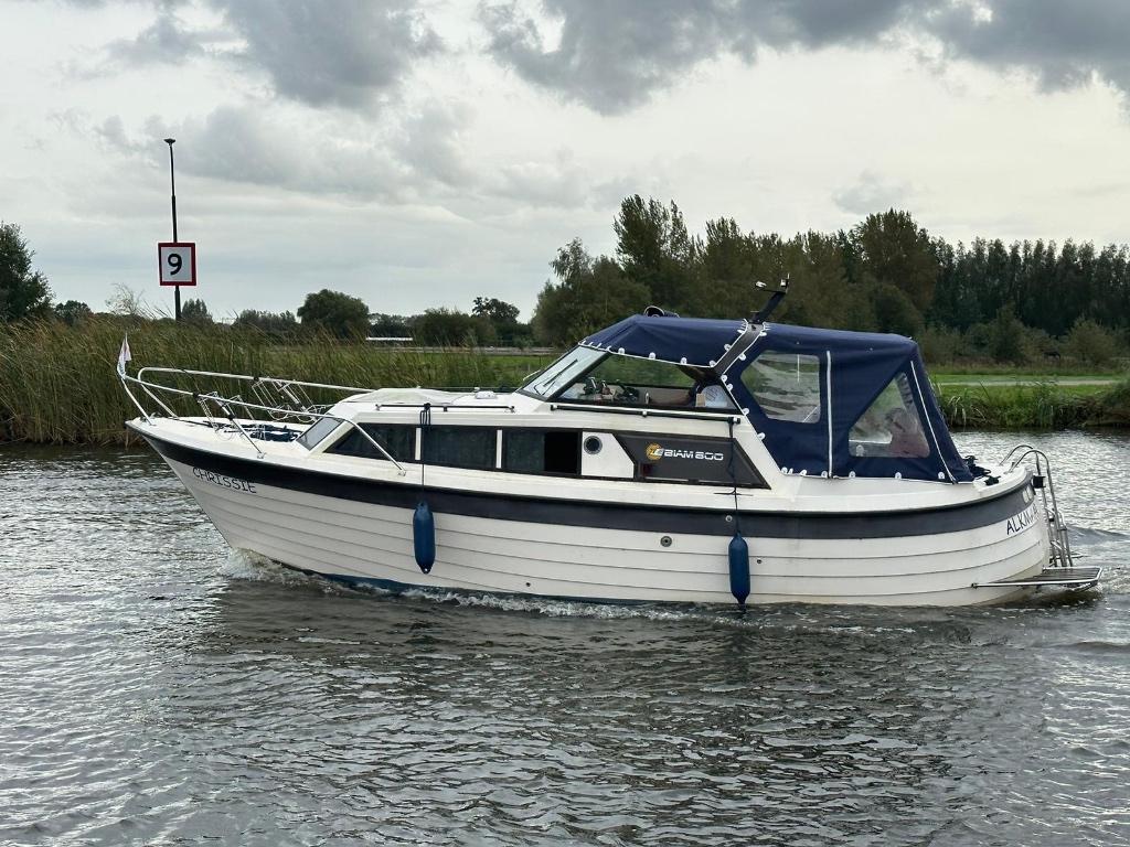 Biam 800 (Noorse spitsgatter)-Yanmar diesel met boegschroef, Watersport en Boten, Motorboten en Motorjachten, Ophalen, Gebruikt