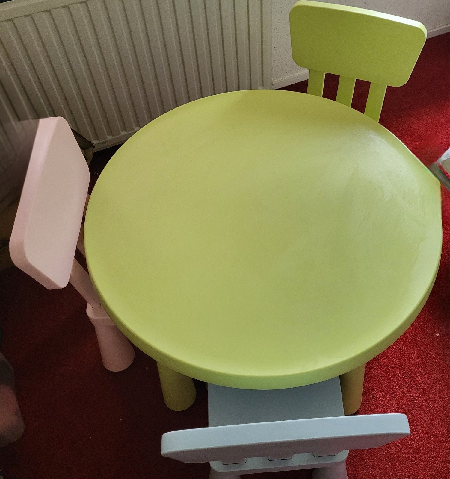 IKEA kindertafel met 3 stoeltjes - speelset, Kinderen en Baby's, Kinderkamer | Tafels en Stoelen, Ophalen, Gebruikt, Tafel(s) en Stoel(en)