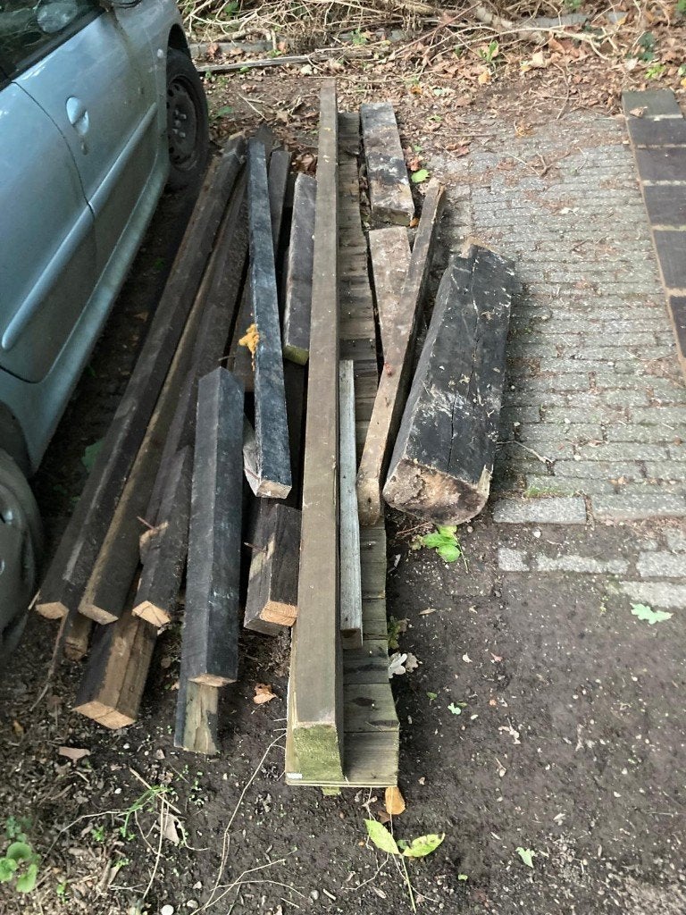 Houten balken gratis af te halen, Ophalen, Gebruikt, 200 tot 250 cm, 50 mm of meer