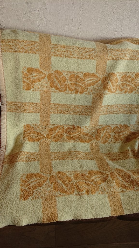 Hatema Orlon geel - oker vintage kleed 155 x 220, Ophalen, Gebruikt