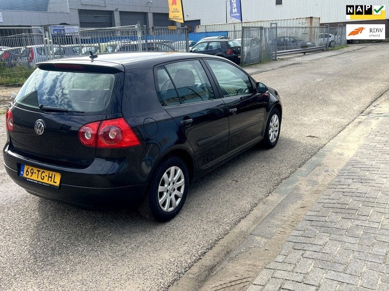 Volkswagen Golf 2.0 FSI Bj 2006 NAP Airco Apk 29/09/2027, Auto's, 1254 kg, Gebruikt, 4 cilinders, Zwart