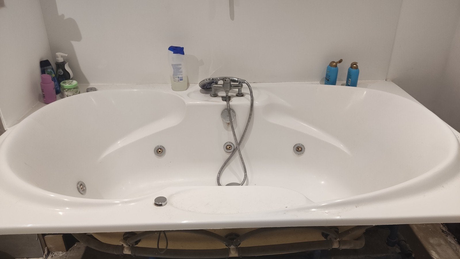 Ucosan jacuzzi/bad met waterjets – KEMA-KEUR, Ophalen, Gebruikt, Chroom, Bad