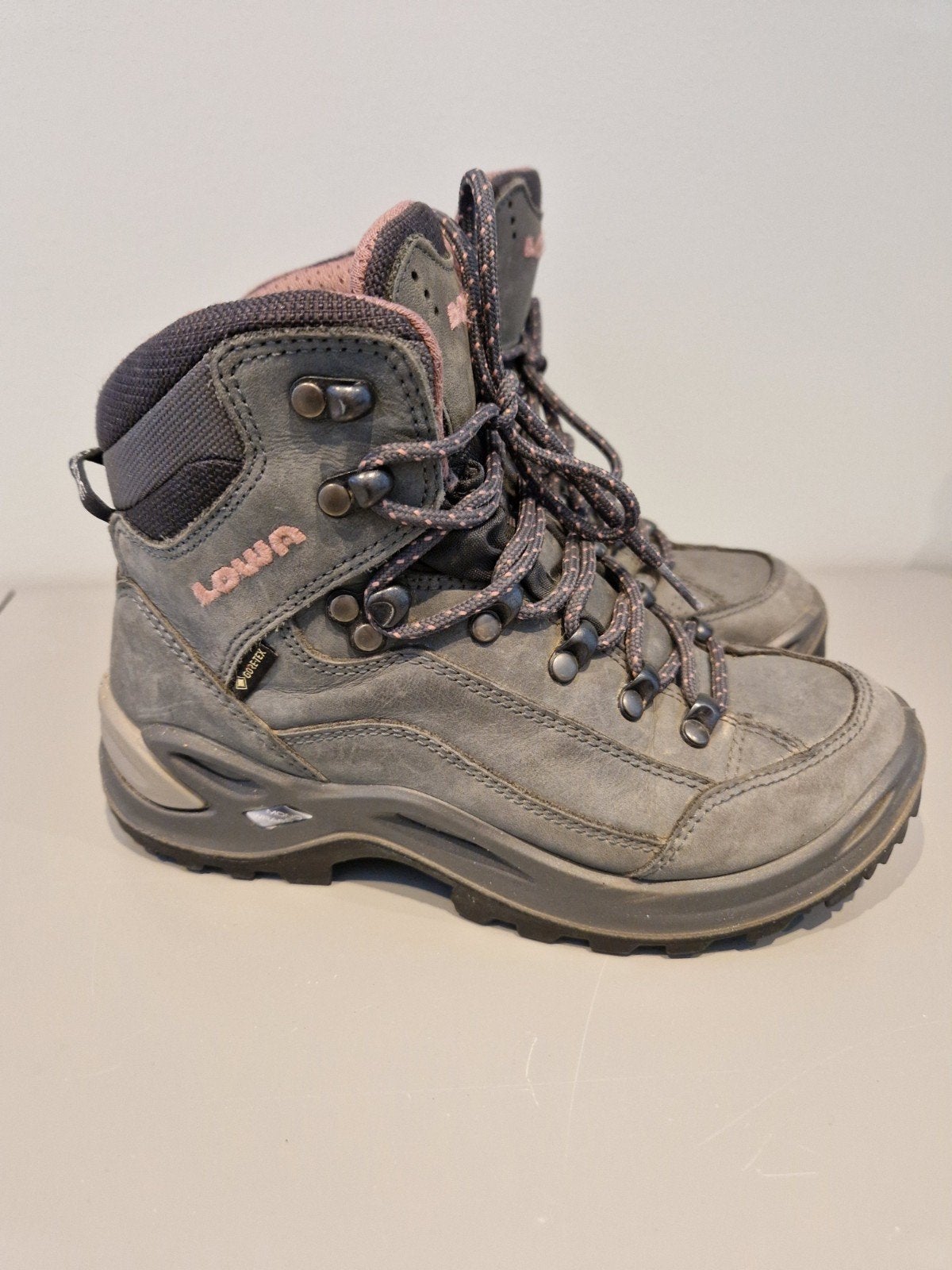 Lowa Renegade GTX Mid wandelschoenen - Maat 36, Ophalen of Verzenden, Zo goed als nieuw, Schoenen