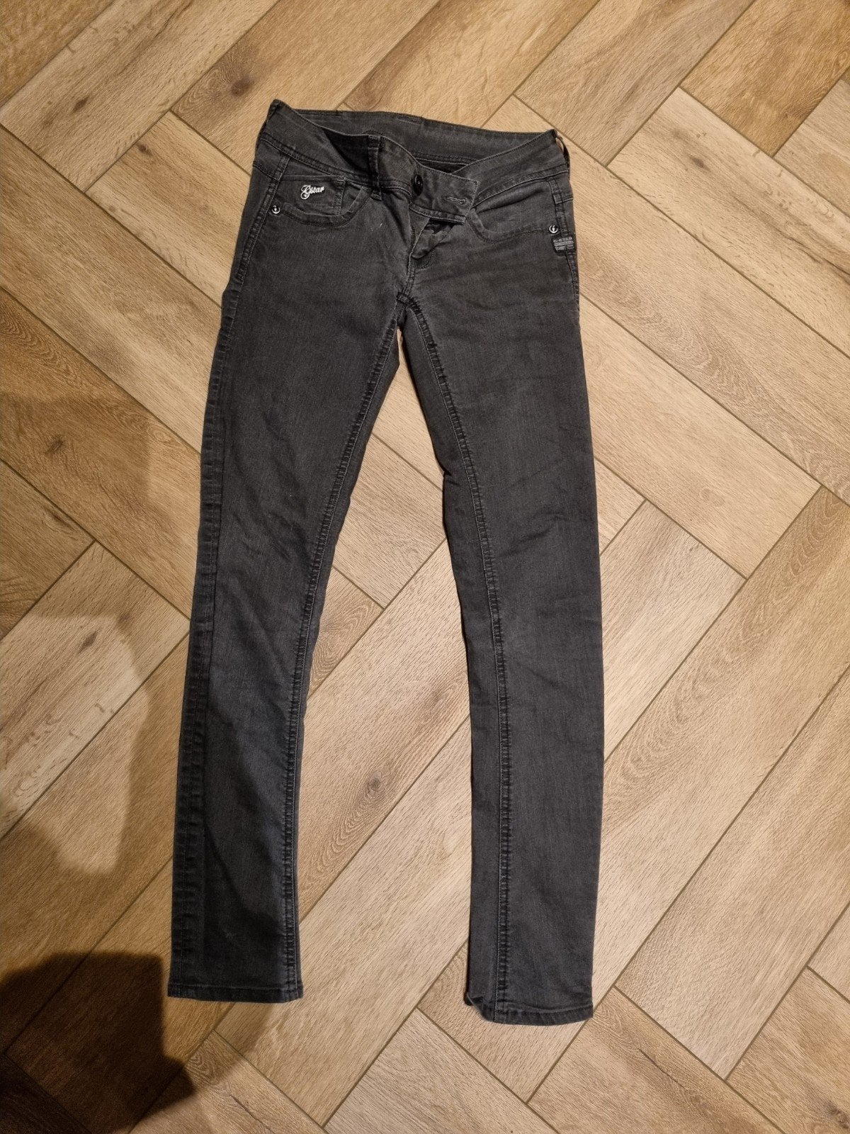 Nieuwstaat grijze g-star spijkerbroek maat 34, Nieuw, Ophalen of Verzenden, W27 (confectie 34) of kleiner, G-Star Raw