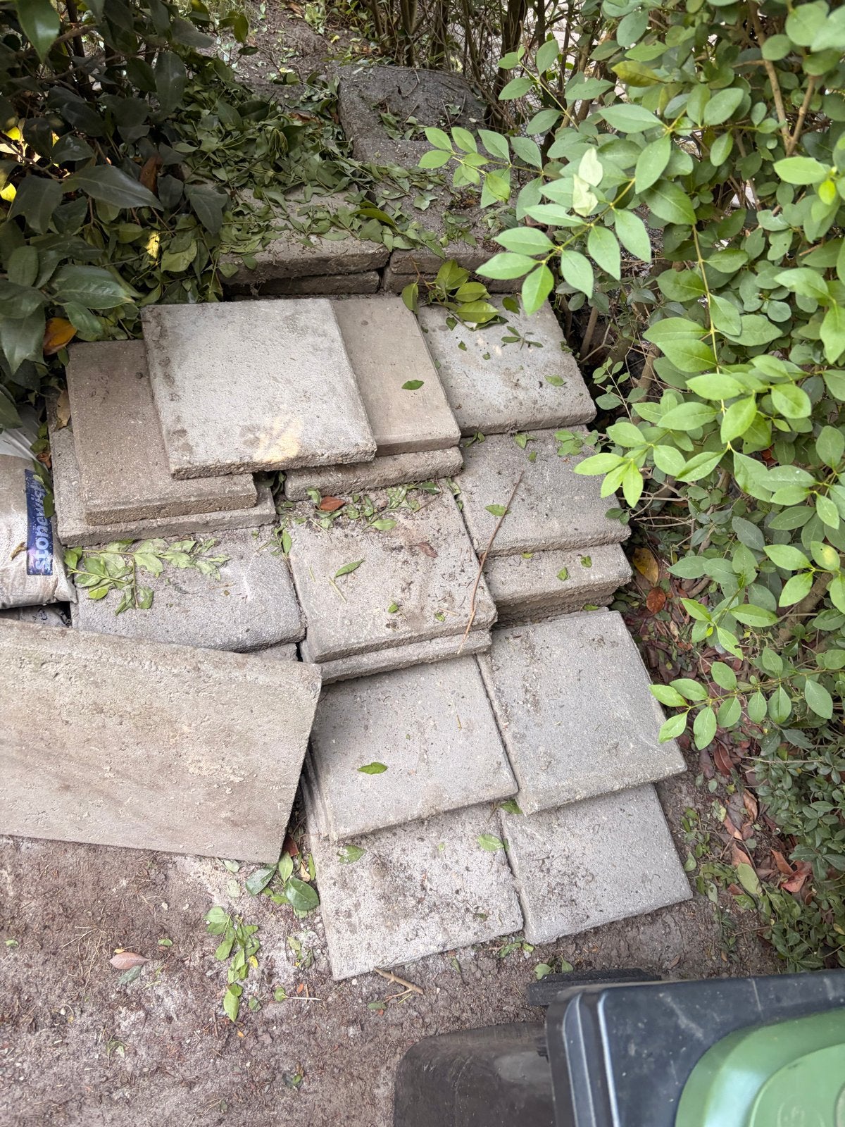 Gratis stoeptegels - Ideaal voor tuin of oprit, Tuin en Terras, Tegels en Klinkers, Ophalen, Gebruikt, 10 m² of meer, Beton