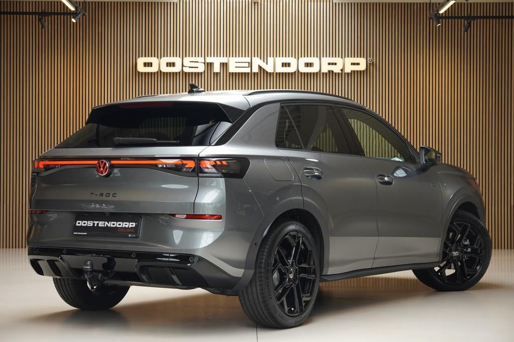 Volkswagen T-Roc 1.5eTsi/150pk DSG R-Line Blackstyle|2026|Tr, 1374 kg, Zwart, 4 cilinders, 150 pk