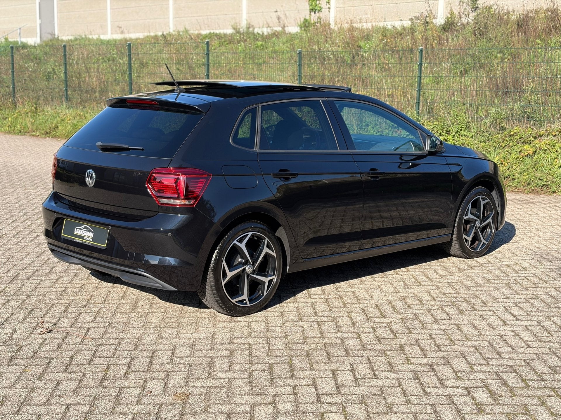 Volkswagen Polo 1.0 TSI Highline PANO I R - LINE I 1E EIG I, Voorwielaandrijving, Origineel Nederlands, Bedrijf, Handgeschakeld
