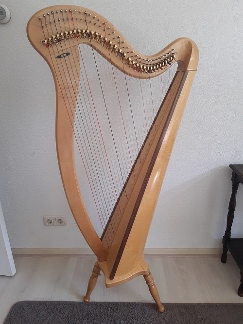 Harp te koop 34 snaren en haakjes, Muziek en Instrumenten, Ophalen, Zo goed als nieuw