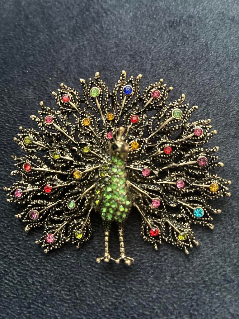 Vintage Pauw Broche met Kleurrijke Strass Steentjes, Overige materialen, 4 tot 7 cm, Gebruikt, Overige kleuren