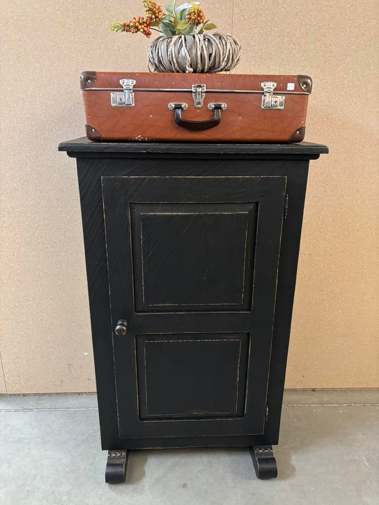 Brocante Eendeurskast / kadt / Buffetkast, Ophalen, Studio Larilo, Studiolarilo@gmail.com, Zo goed als nieuw
