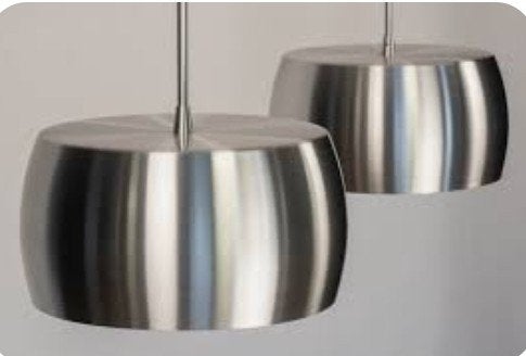 Moderne hanglamp met twee metalen kappen, Ophalen of Verzenden, Zo goed als nieuw, Metaal, Modern