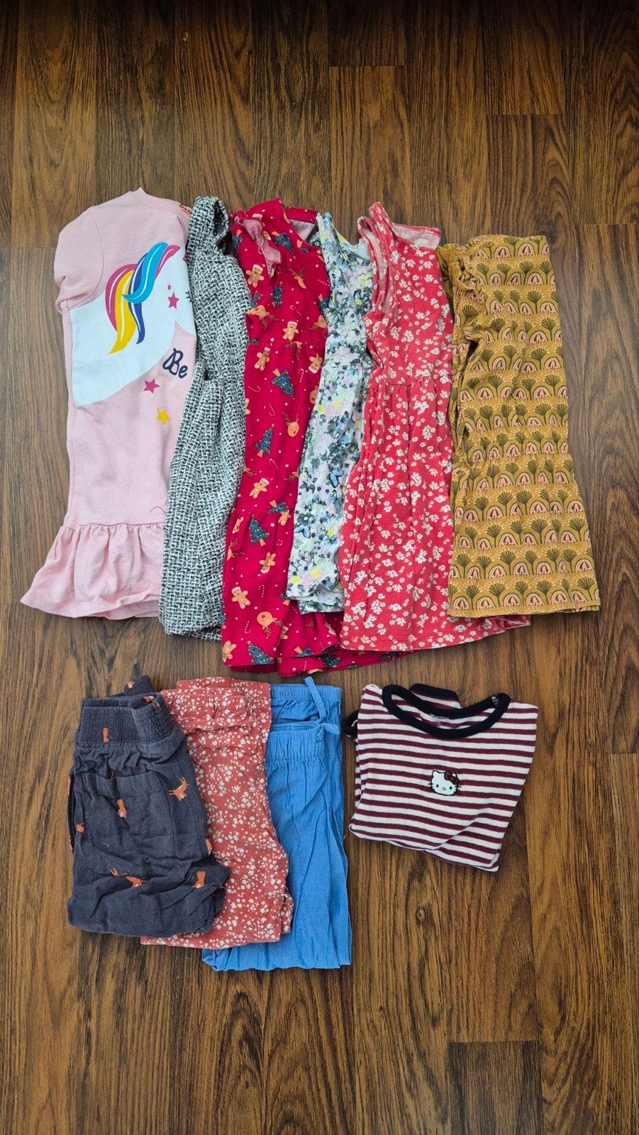 Kleding Set maat 104, incl. Hello Kitty trui, Meisje, Trui of Vest, Ophalen of Verzenden, Zo goed als nieuw