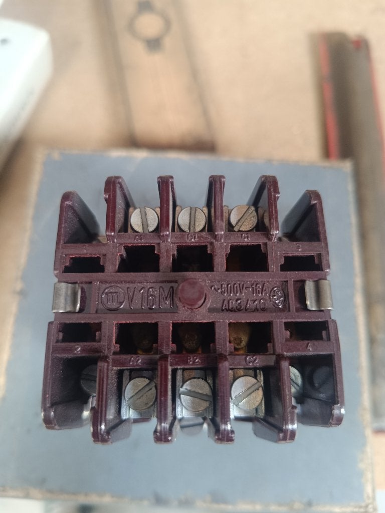 V16M contactor 500v 16a magneetschakelaar nieuw, Ophalen of Verzenden, Nieuw
