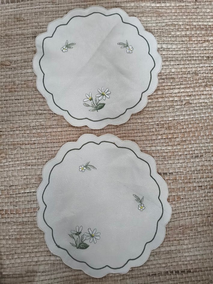 Gebroken wit ronde kleedjes met bloemen opdruk motief, Minder dan 50 cm, Rond, Minder dan 50 cm, Ophalen of Verzenden