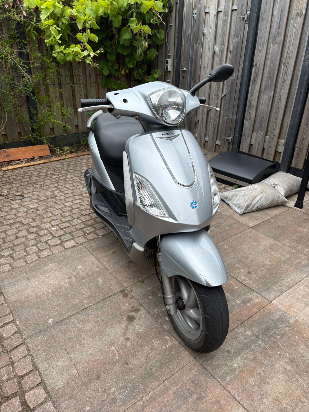 Piaggio fly geel kenteken, Ophalen, Zo goed als nieuw, Benzine, Fly