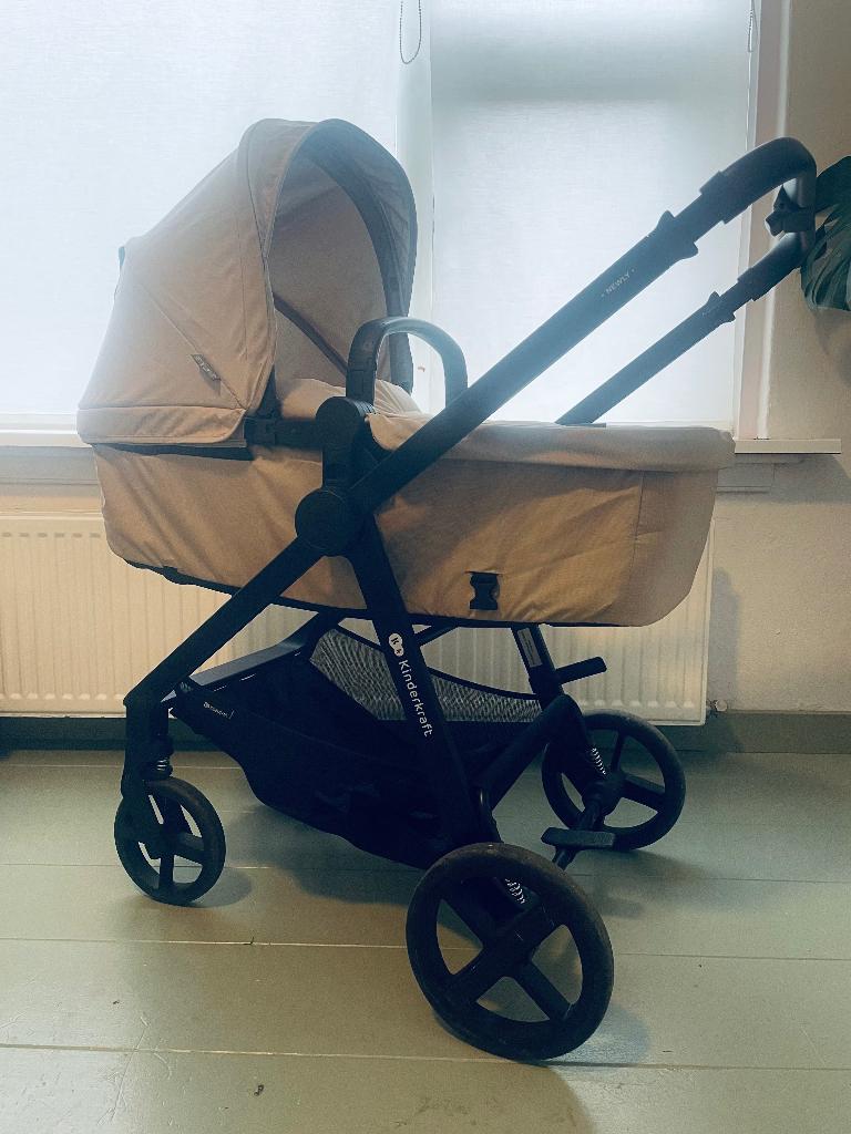 KinderKraft NEWLY sand, Kinderen en Baby's, Kinderwagens en Combinaties, Zo goed als nieuw, Combiwagen, Overige merken, Verstelbare duwstang