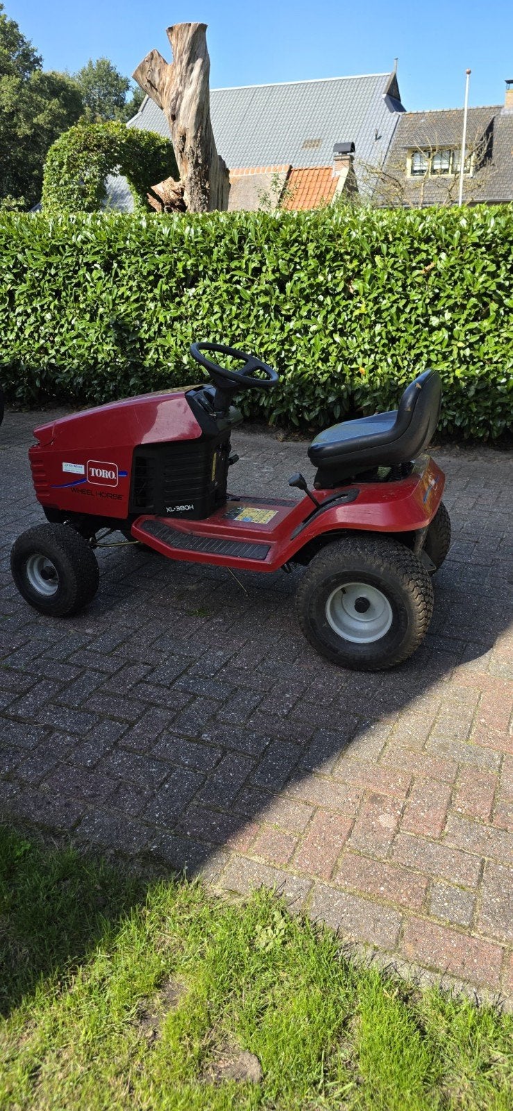 Toro Wheelhorse 380H zitmaaier (zonder maaidek), Ophalen, Gebruikt, Toro, Benzine-grasmaaier