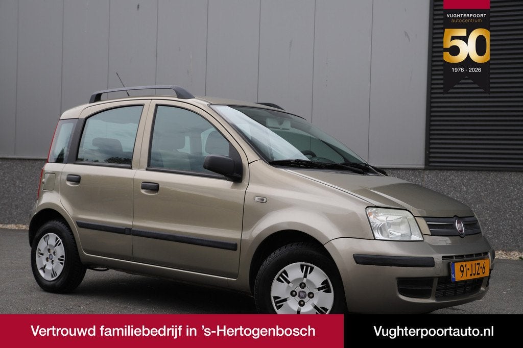 Fiat Panda 1.2 Automaat/Airco/Apple Carplay/trekhaak/€ 24, Stof, Gebruikt, 840 kg, Metallic lak