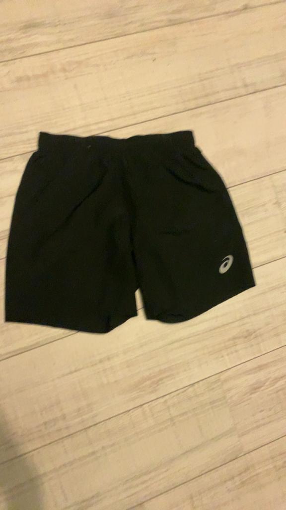 Asics korte sportbroek maat S, Kleding | Dames, Sportkleding, Ophalen, Zo goed als nieuw