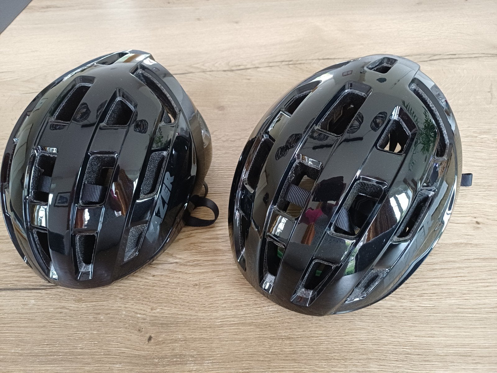 2 Lazer fietshelmen, Ophalen, Zo goed als nieuw, Heer of Dame
