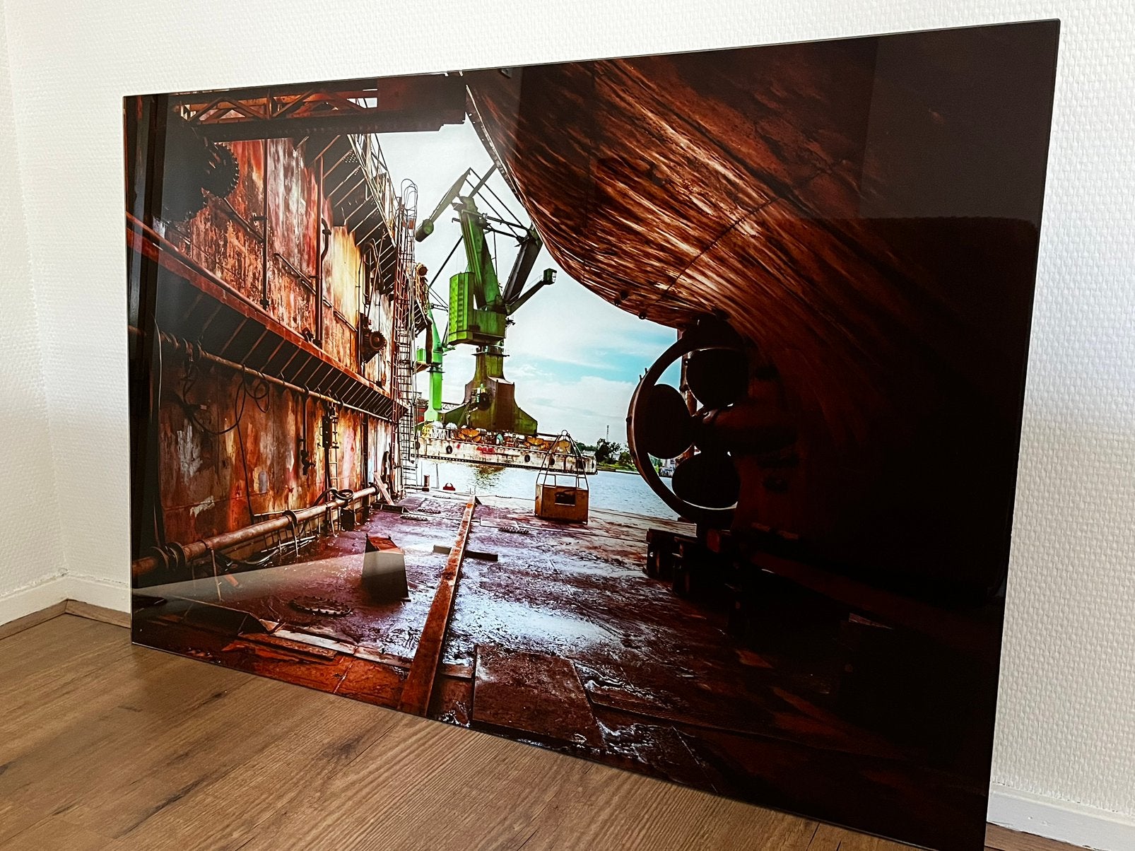 Glasschilderij “Scheepswerf” 60 x 90 cm, Ophalen
