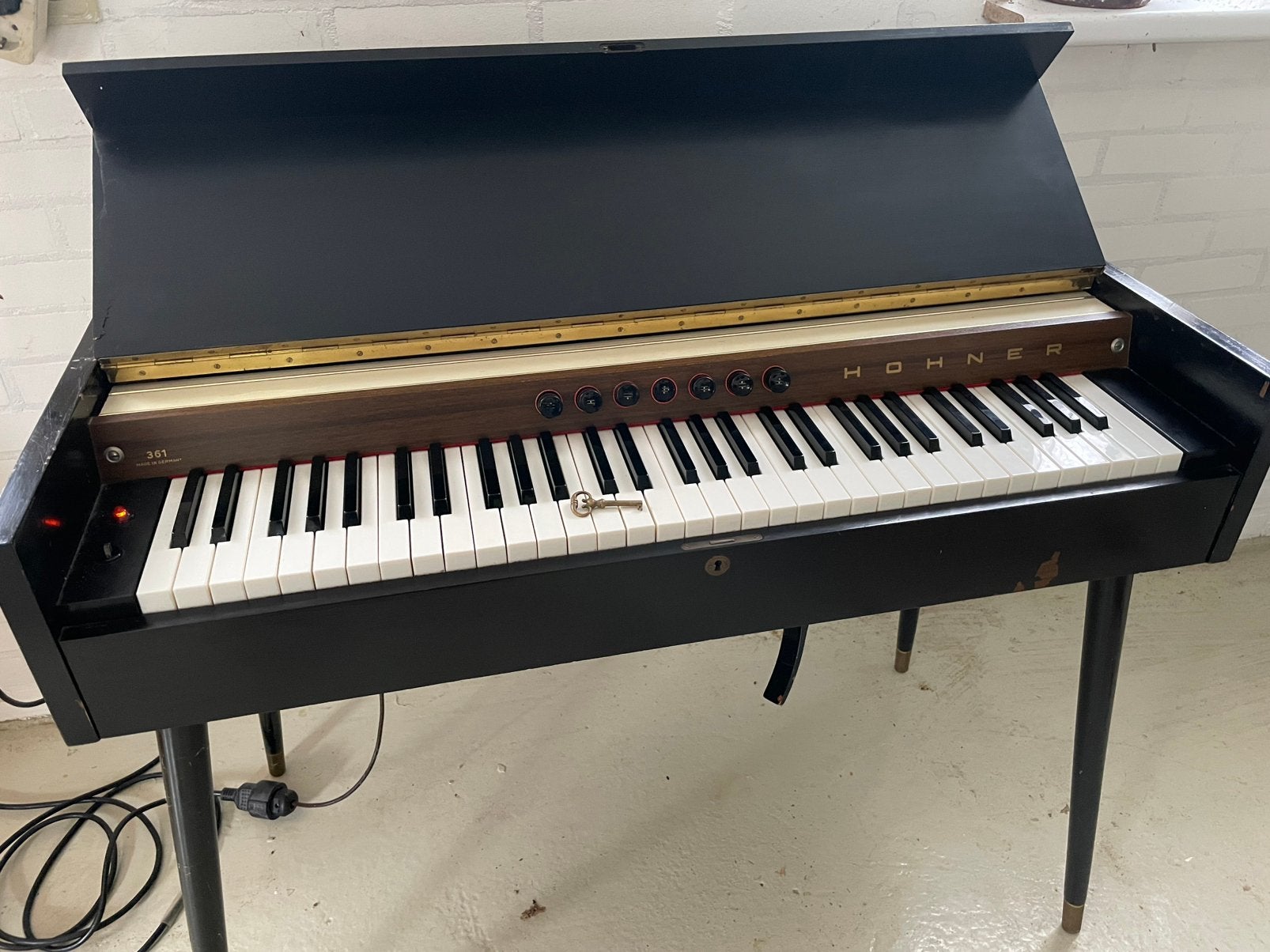 Hohner klavier (type 361), Ophalen, Zo goed als nieuw, Zwart