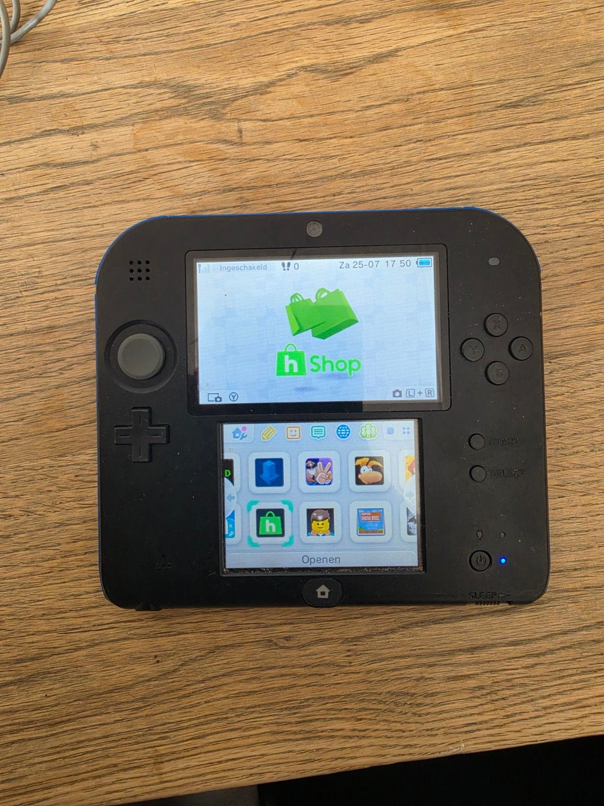 2ds met homebrew, Spelcomputers en Games, Blauw, 2DS, Ophalen of Verzenden, Zo goed als nieuw