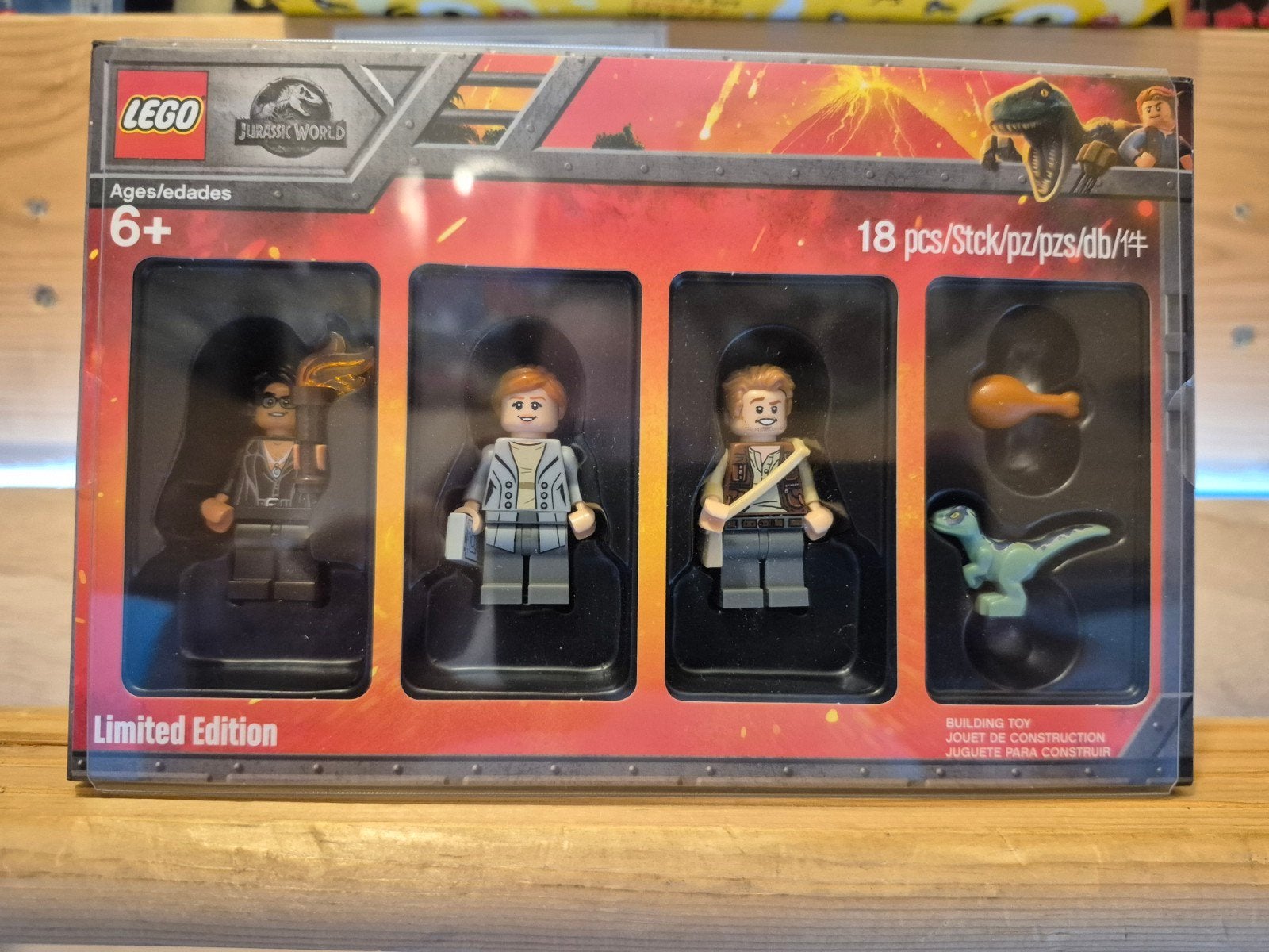 LEGO Jurassic World Limited Edition Minifiguren Set, Kinderen en Baby's, Inclusief minifiguren, Jurassic World, Lego, Nieuw