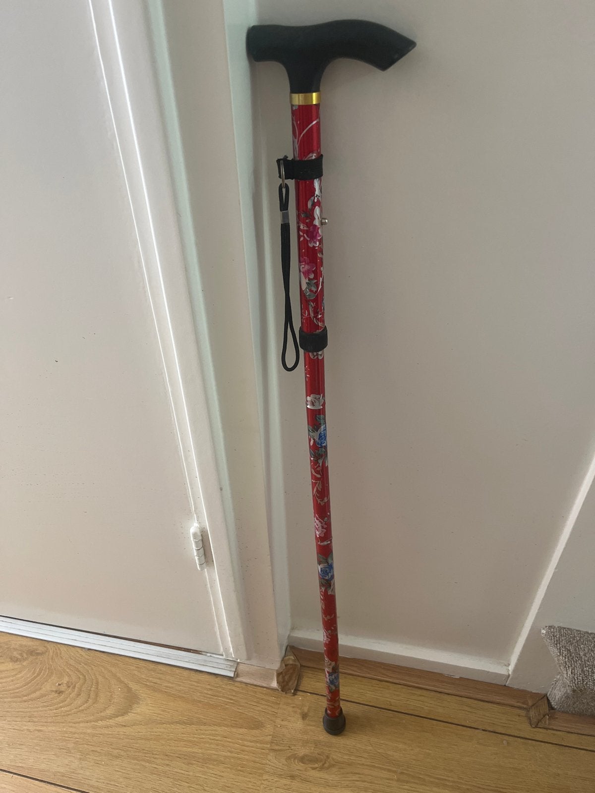 Wandelstok Rood met bloemen, Ophalen, Gebruikt