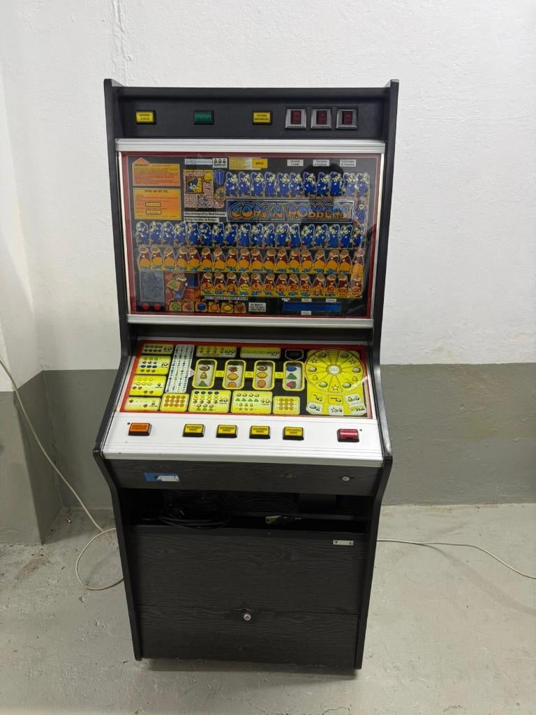 Cops and Robbers Gokautomaat, Gulden, Ophalen, Gebruikt, Met sleutels
