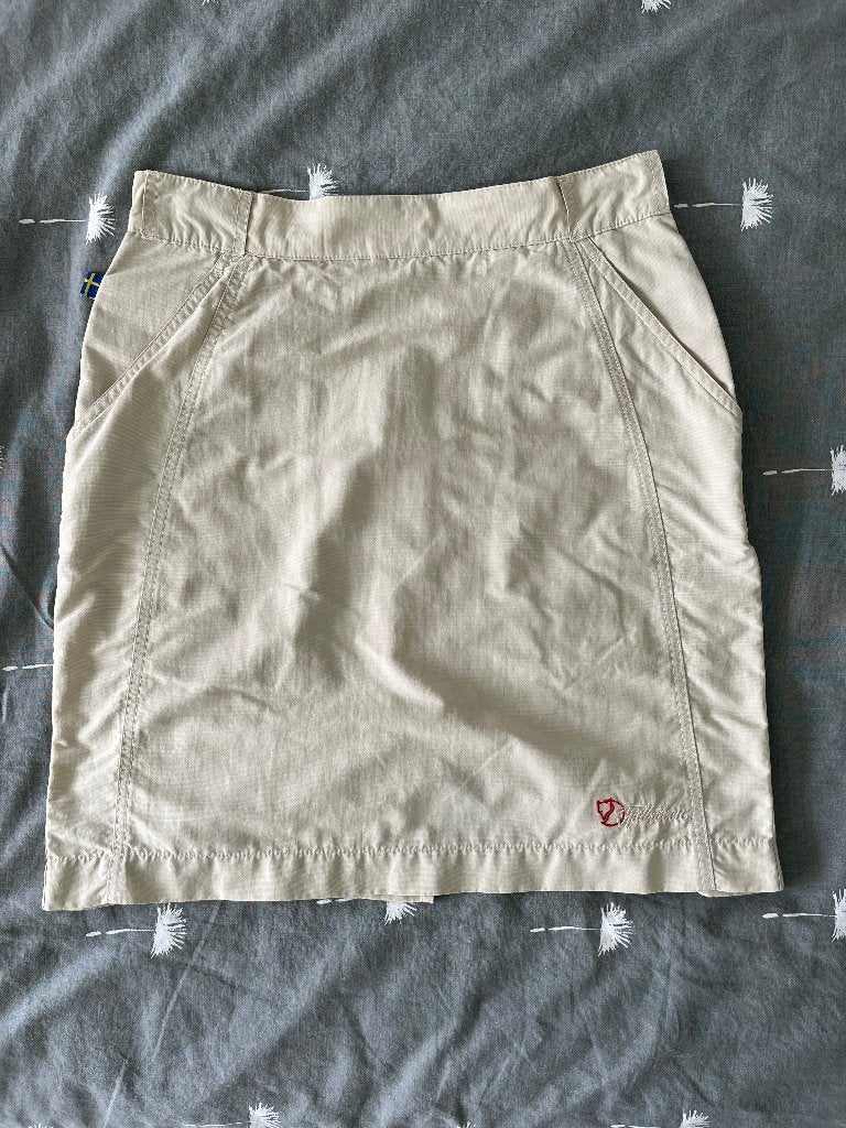 Fjällräven Fjallraven sneldrogend rokje maat 36 beige, Ophalen, Beige, Overige typen, Zo goed als nieuw